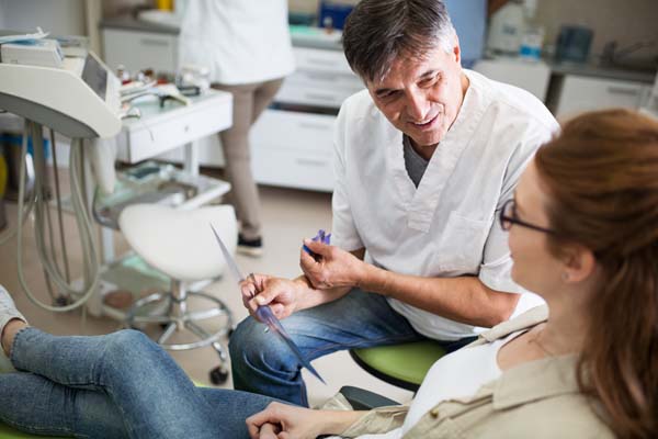 How A Smile Makeover Can Improve Your Teeth